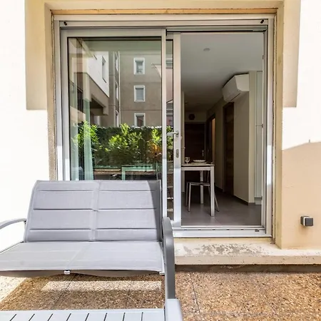 Appartement At In Clermont, Place De Jaude