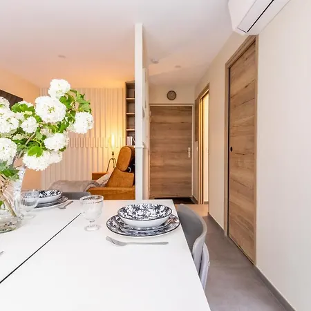 At In Clermont, Place De Jaude Appartement Clermont-Ferrand