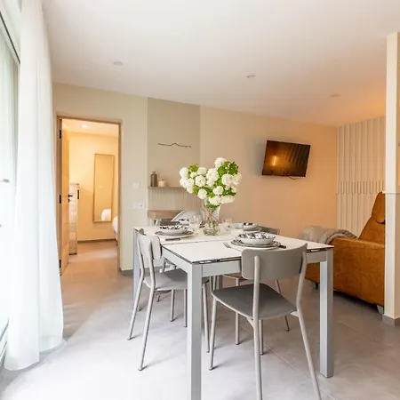 At In Clermont, Place De Jaude Daire Clermont-Ferrand