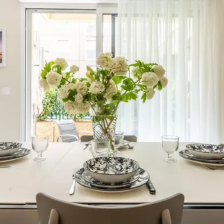 Appartement At In Clermont, Place De Jaude