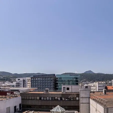 At In Clermont, Place De Jaude Appartement