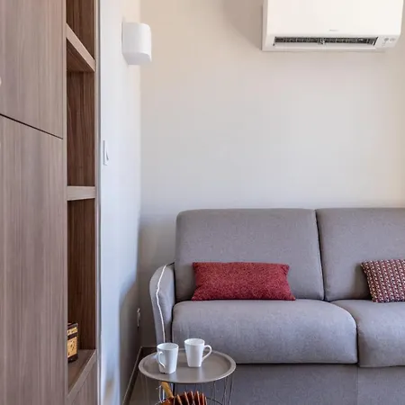 At In Clermont, Place De Jaude Appartement *