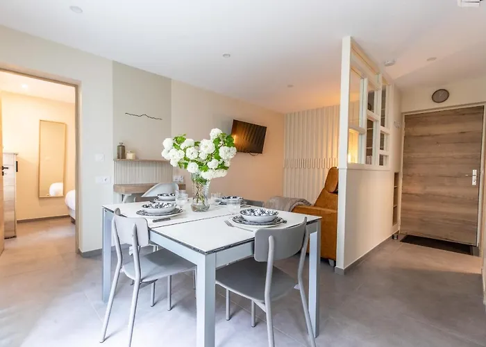 At In Clermont, Place De Jaude