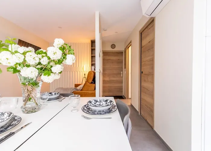 At In Clermont, Place De Jaude Apartamento Clermont-Ferrand