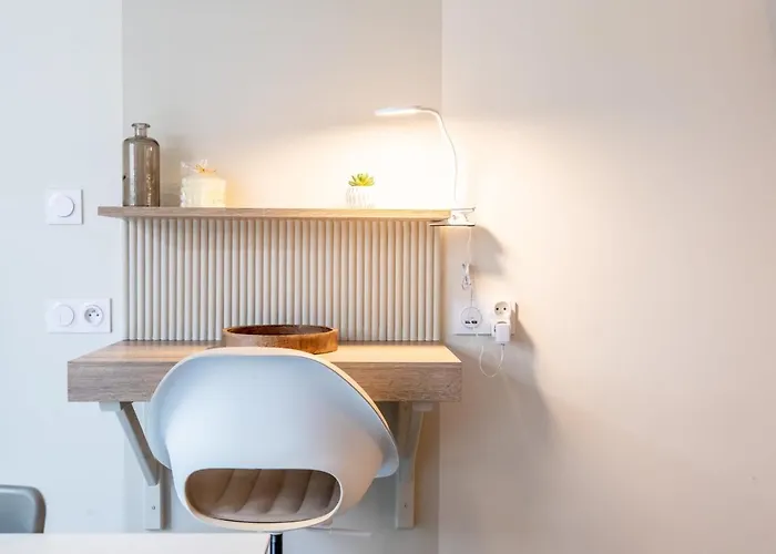 At In Clermont, Place De Jaude *