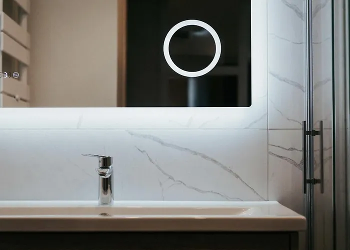 At In Clermont, Place De Jaude Clermont-Ferrand