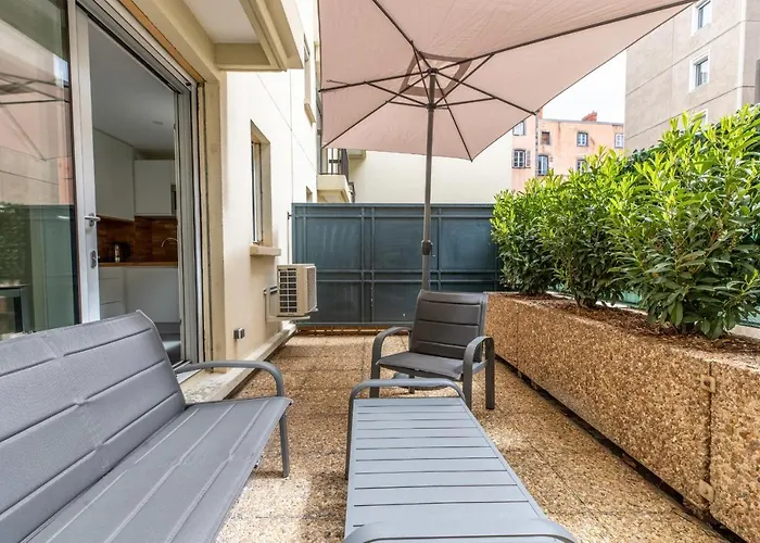 At In Clermont, Place De Jaude Apartamento Clermont-Ferrand